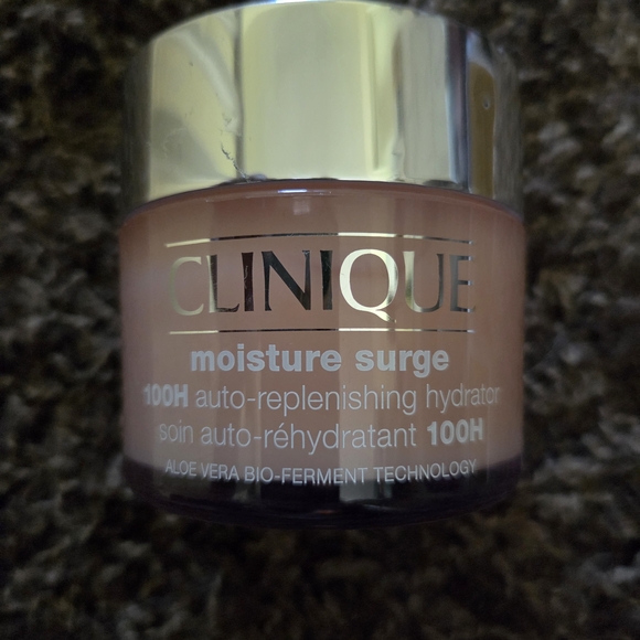 Clinique Moisture Surge 100H Hydrator - Soft Pink